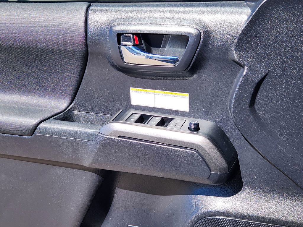 Used 2020 Toyota Tacoma TRD Off-Road w/ Technology Package image 19