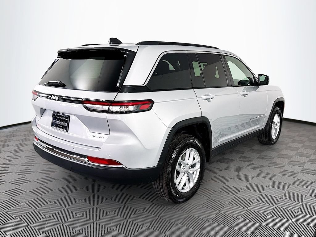 New 2026 Jeep Grand Cherokee Laredo AWD/4WD image 7