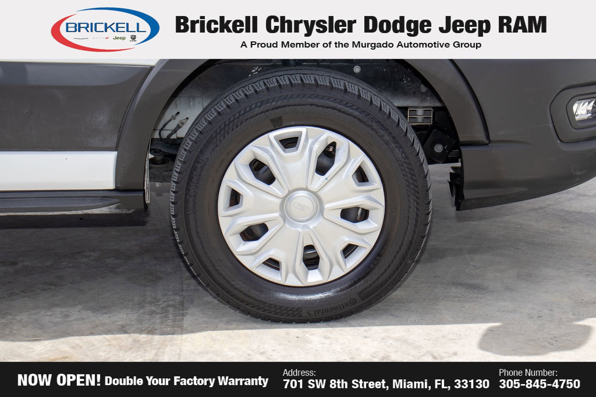 Used 2023 Ford E-Transit Medium Roof image 35