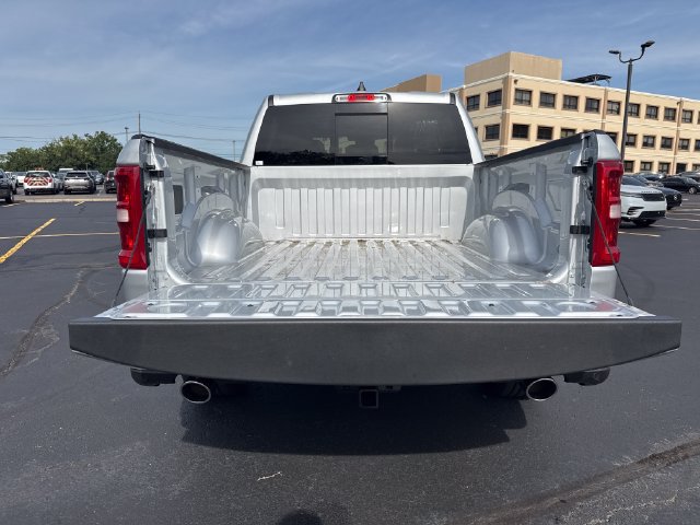 New 2026 RAM 1500 Big Horn AWD/4WD image 13