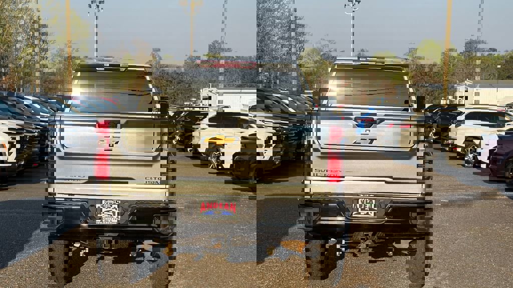 Certified 2024 Chevrolet Silverado 2500 Custom w/ Custom Value Package image 8