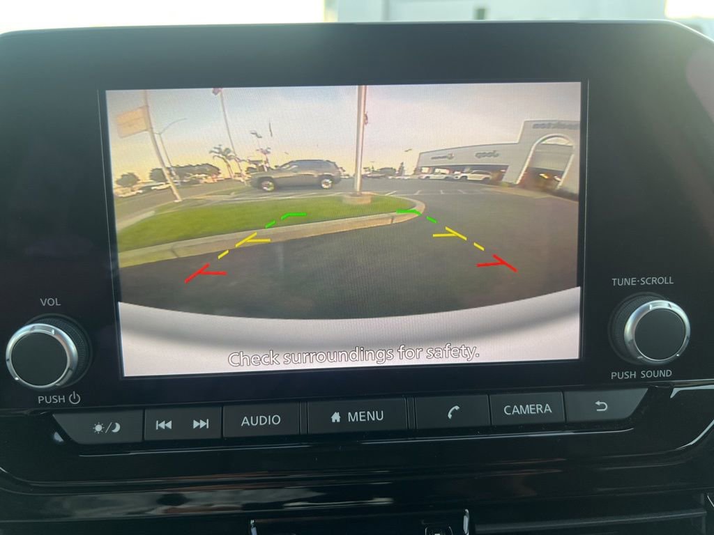 Used 2025 Nissan Pathfinder SV image 56