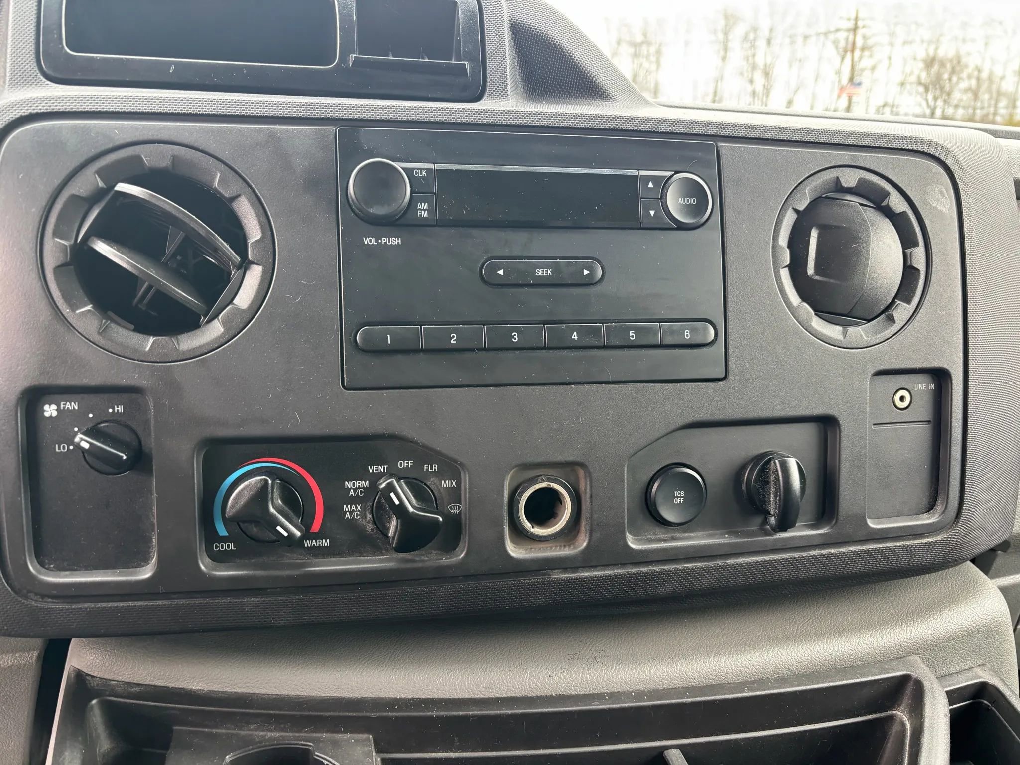 Used 2012 Ford E-150 and Econoline 150 w/ Commercial Cargo Van Pkg image 18