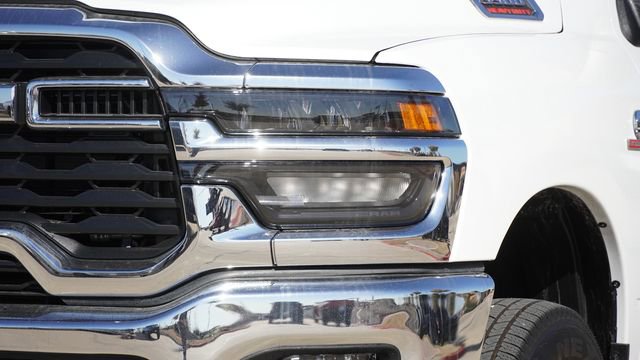 Used 2025 Toyota Tundra Platinum image 21
