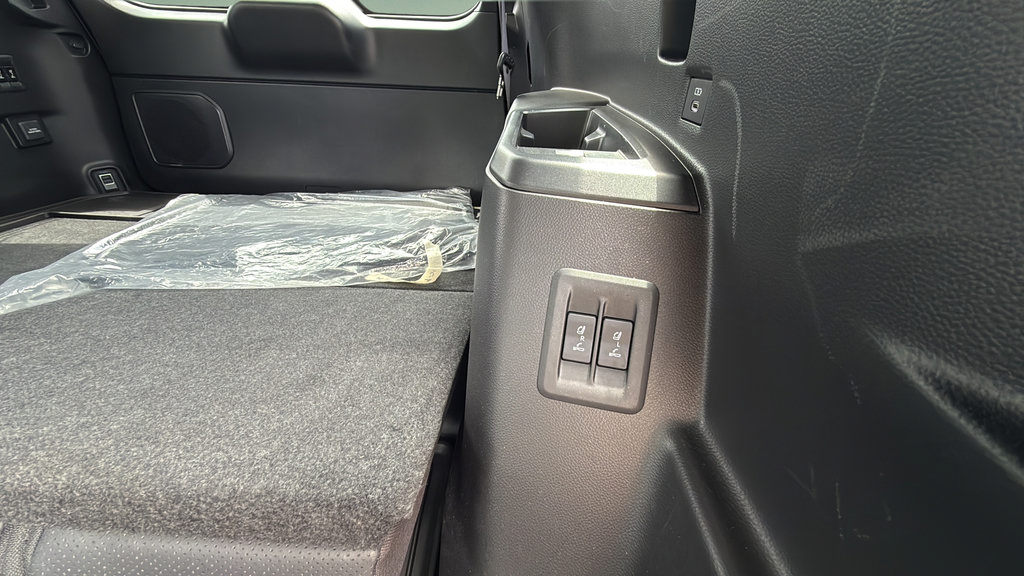 Certified 2025 Lexus GX 550 w/ Accessory Package (2T) AWD/4WD image 18