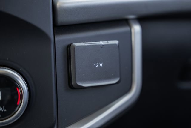 Used 2023 Ford Expedition XLT AWD/4WD image 34