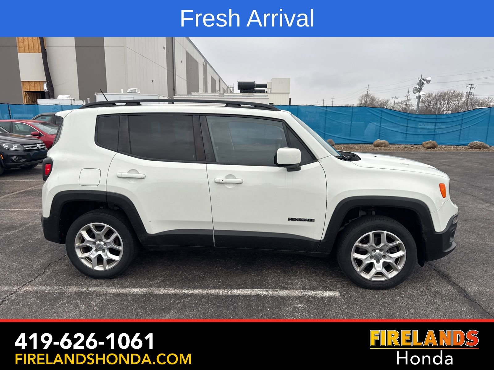 Used 2017 Jeep Renegade Latitude w/ Popular Equipment Group image 6
