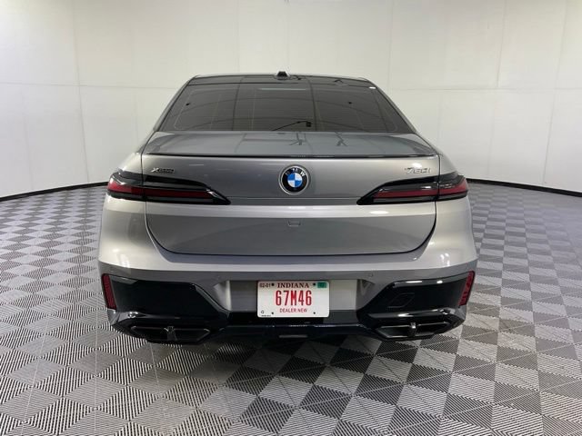 Certified 2023 BMW 760i xDrive AWD/4WD image 5