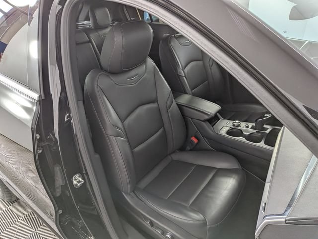 Certified 2025 Cadillac XT4 Premium Luxury FWD image 28