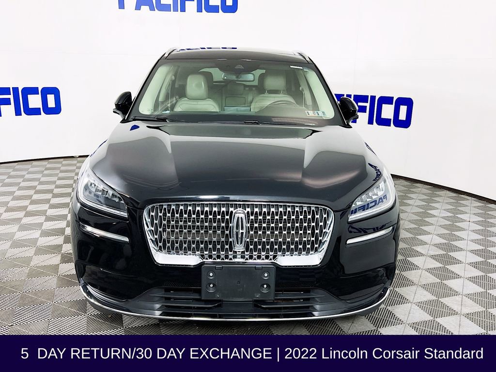Used 2022 Lincoln Corsair AWD w/ Premium Package image 3