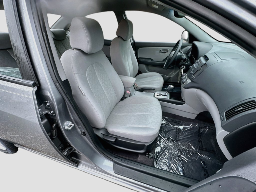 Used 2010 Hyundai Elantra SE FWD image 24