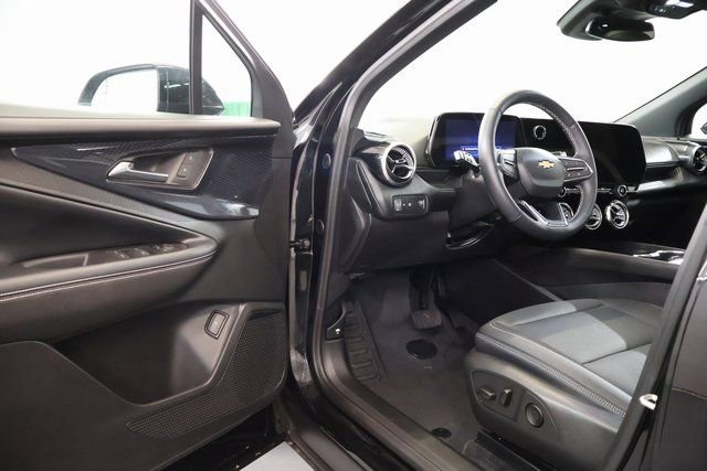 New 2025 Chevrolet Blazer EV LT AWD/4WD image 8