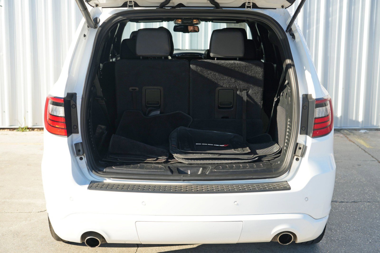 Used 2016 Dodge Durango R/T w/ Blacktop Package image 9