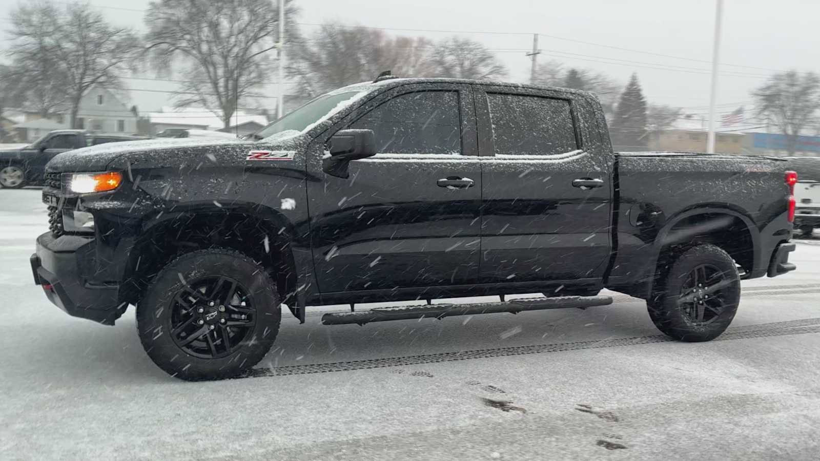 Certified 2021 Chevrolet Silverado 1500 Custom Trail Boss w/ Midnight Edition image 6