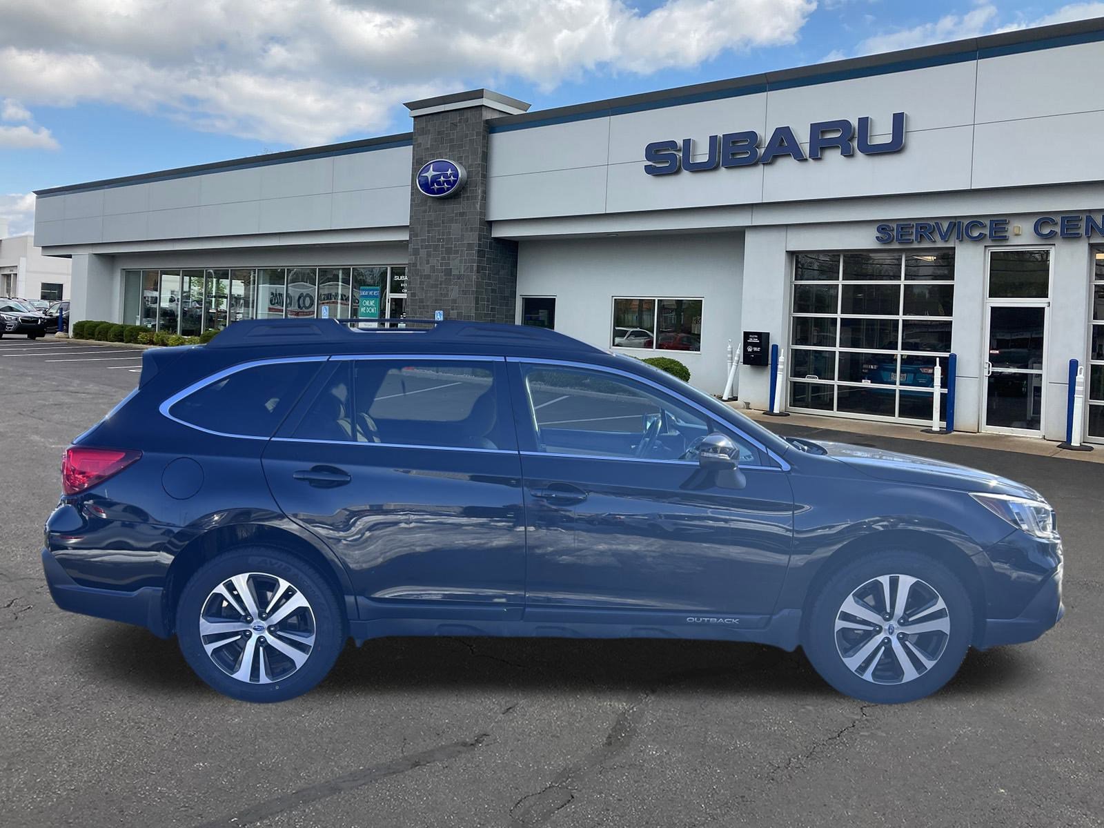 Used 2018 Subaru Outback 2.5i Limited image 8