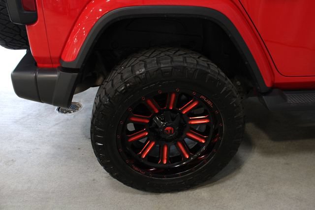 Used 2018 Jeep Wrangler Unlimited Sahara w/ Cold Weather Group AWD/4WD image 25