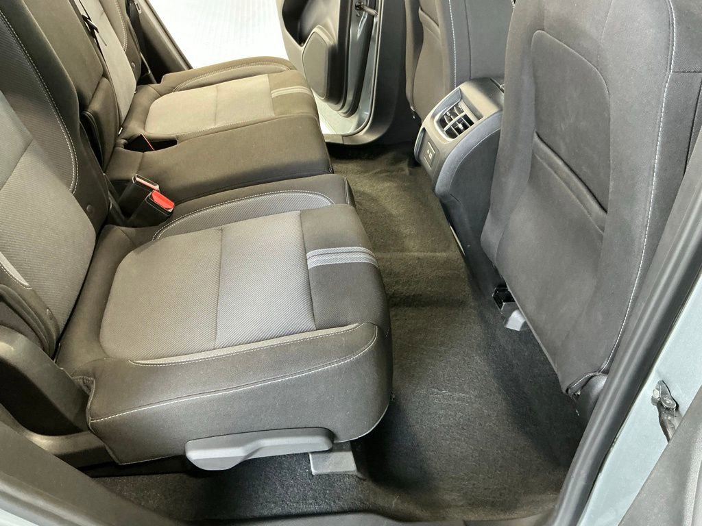Used 2025 Chevrolet Blazer LT FWD image 13