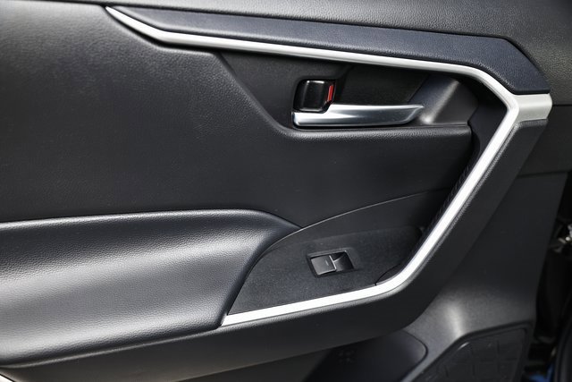 Used 2024 Toyota RAV4 XLE image 25
