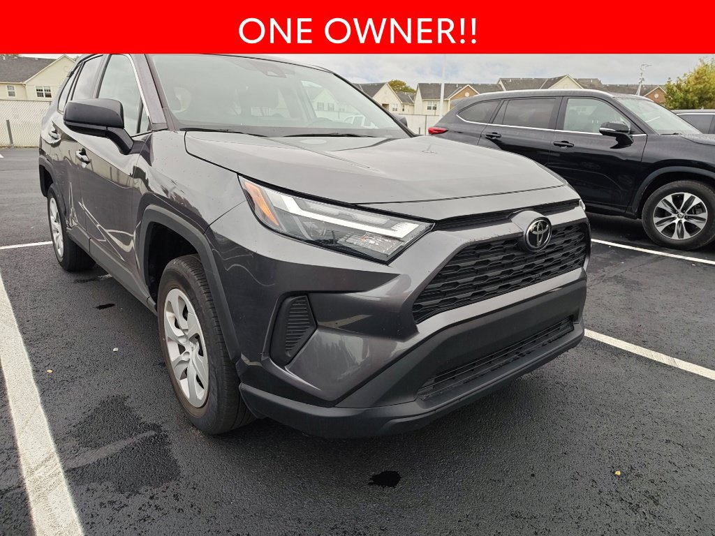 Used 2024 Toyota RAV4 LE FWD image 3