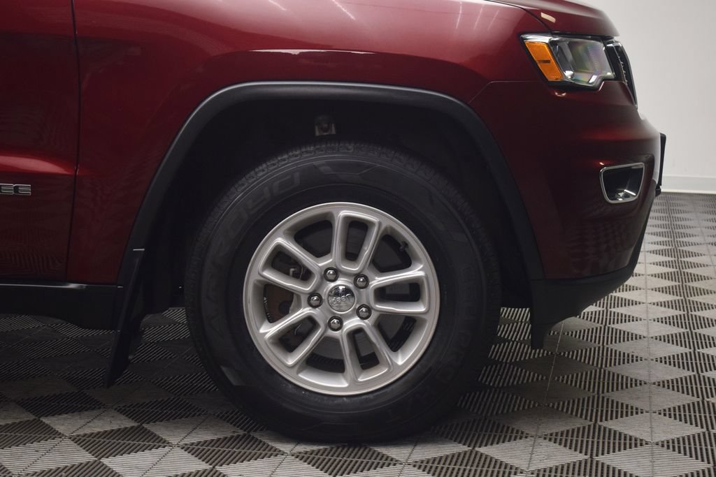 Used 2020 Jeep Grand Cherokee Laredo w/ Security & Convenience Group AWD/4WD image 32