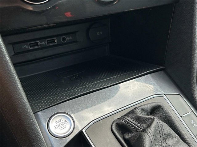 Used 2020 Volkswagen Tiguan SE w/ Panoramic Sunroof Package image 28
