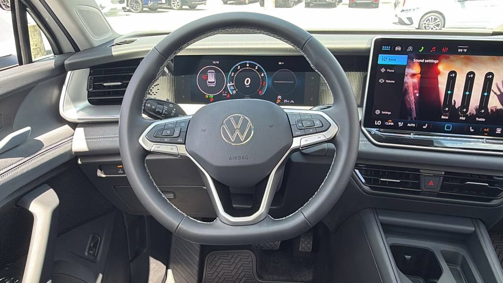 New 2026 Volkswagen Tiguan SE AWD/4WD image 24