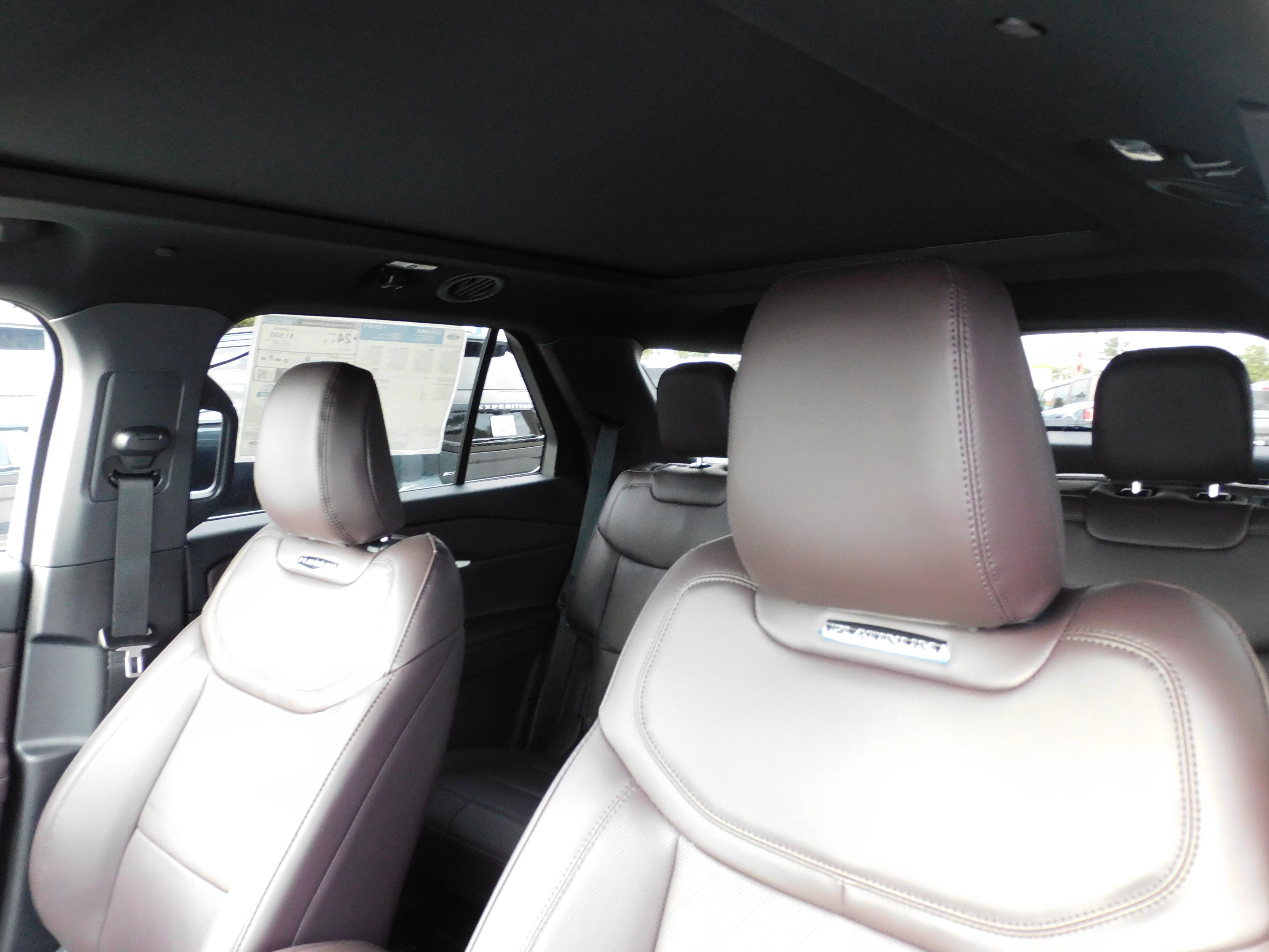 New 2025 Ford Explorer Platinum image 12