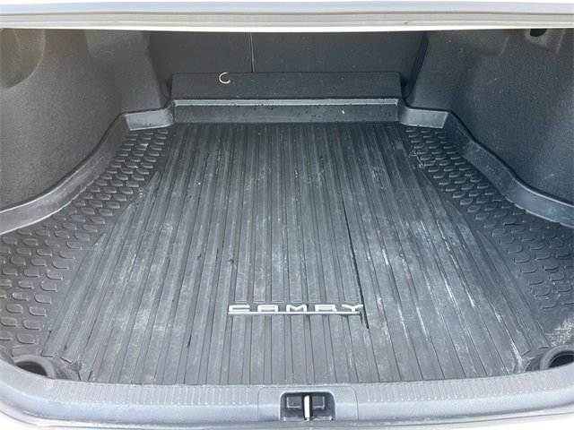 Used 2020 Toyota Camry SE image 19