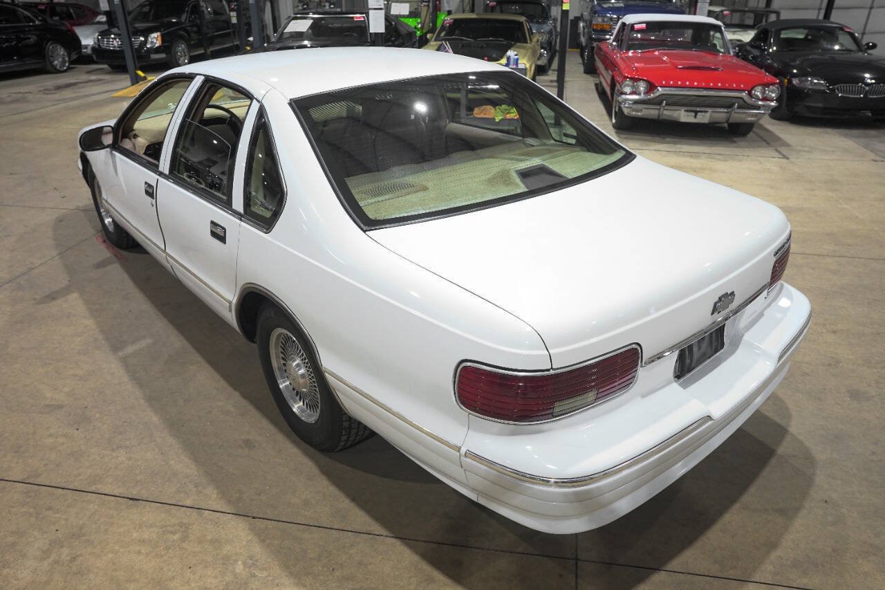 Used 1996 Chevrolet Impala SS RWD image 16