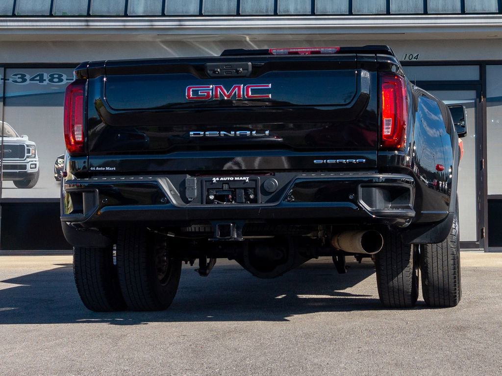 Used 2023 GMC Sierra 3500 Denali w/ Denali Ultimate Package image 7