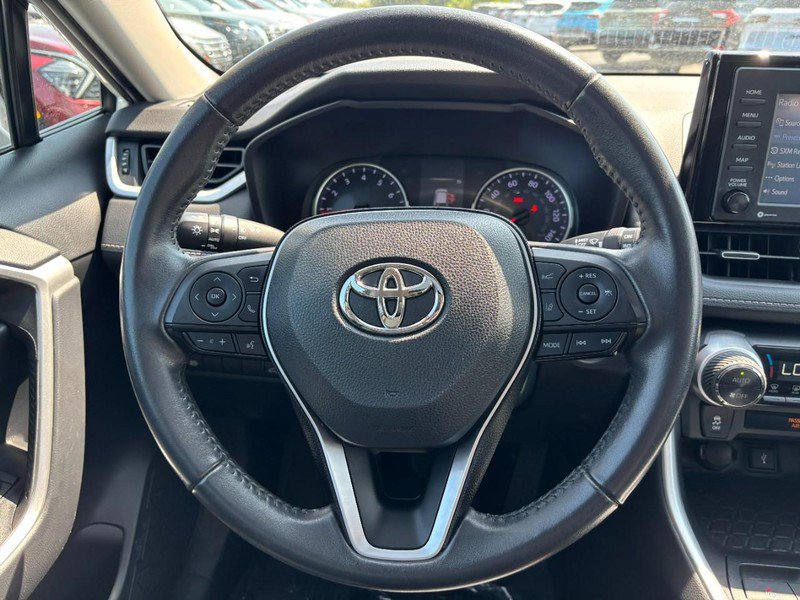 Used 2020 Toyota RAV4 XLE Premium FWD image 15