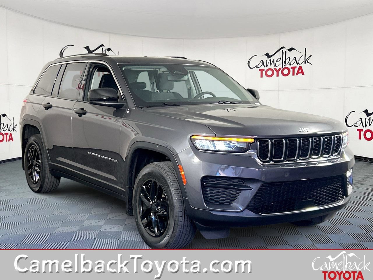 Used 2023 Jeep Grand Cherokee Laredo X