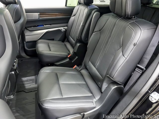 New 2026 Cadillac Vistiq Luxury w/ LPO, Floor Liner Package image 9