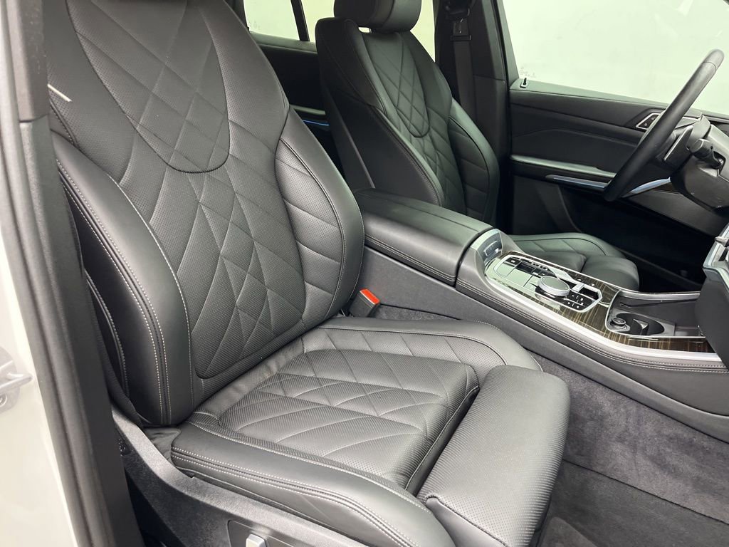 Used 2024 BMW X5 sDrive40i w/ Premium Package image 23