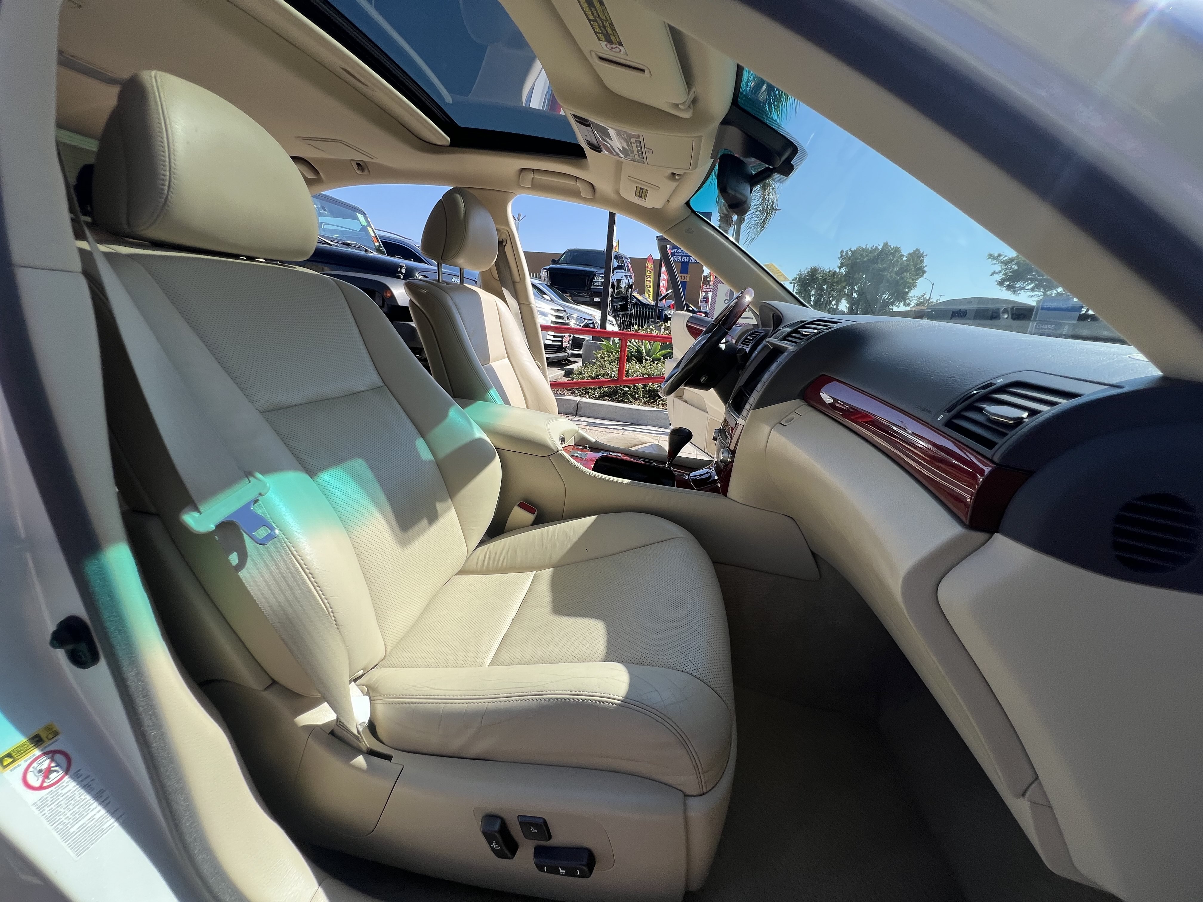 Used 2012 Lexus LS 460 w/ Luxury Value Edition RWD image 23