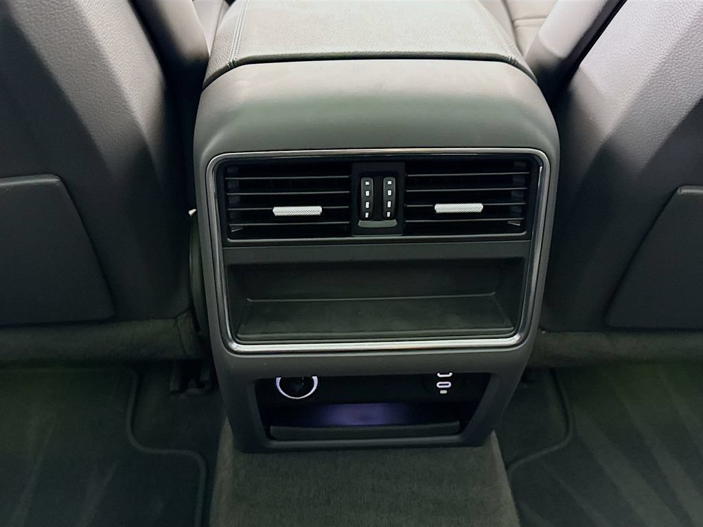Certified 2023 Porsche Cayenne AWD/4WD image 26