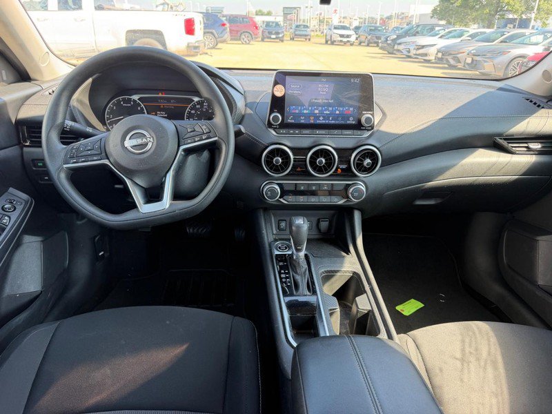 Used 2024 Nissan Sentra SV FWD image 9