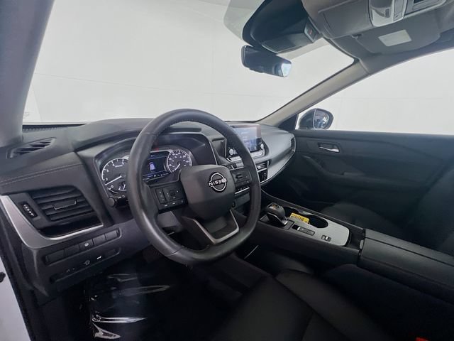 Used 2026 Nissan Rogue Dark Armor FWD image 18