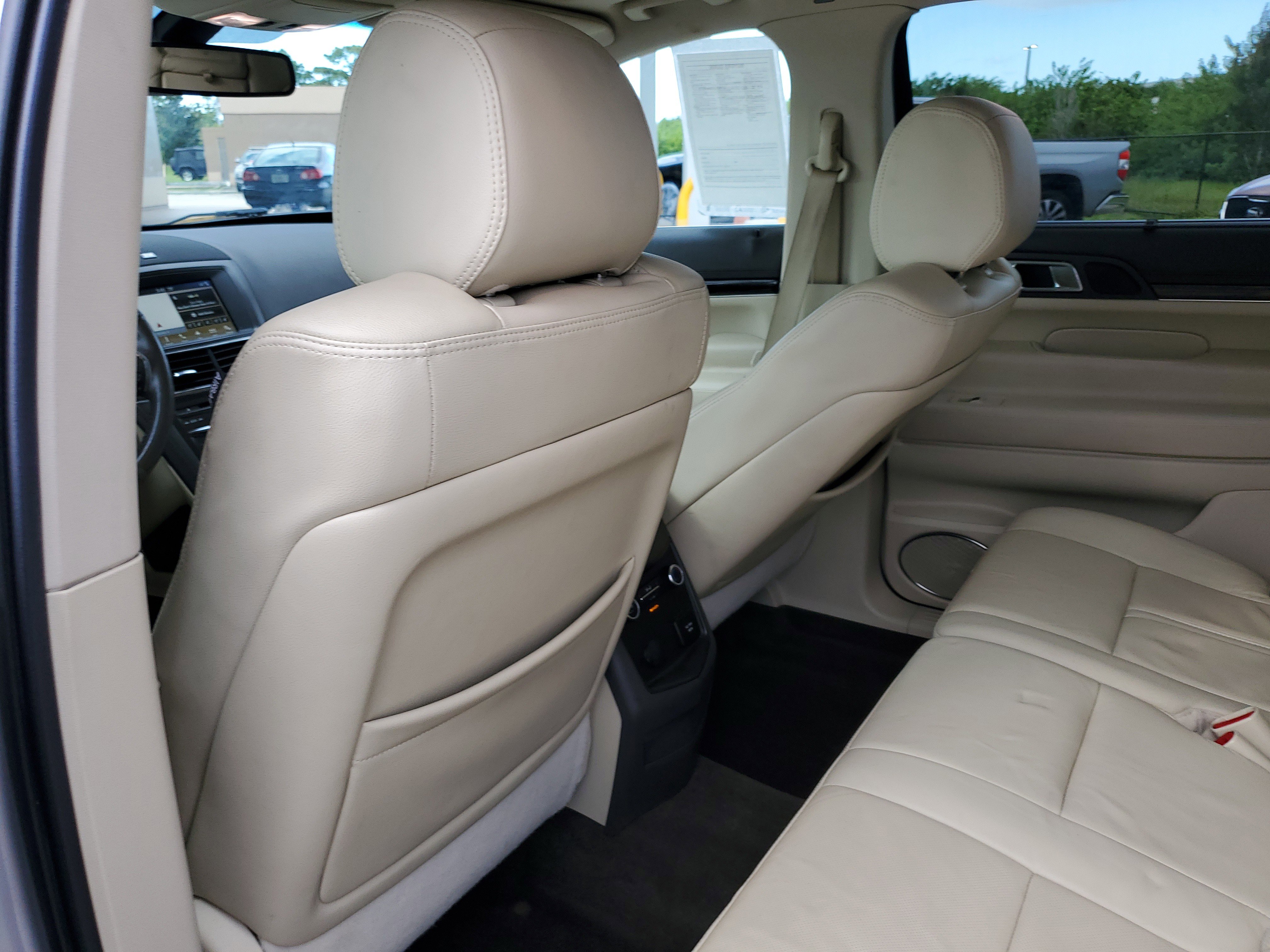 Used 2018 Lincoln MKT AWD w/ Technology Package image 10