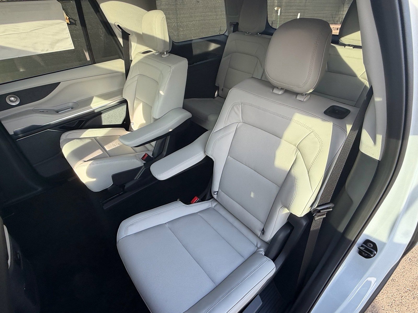 New 2026 Lincoln Navigator Reserve AWD/4WD image 24