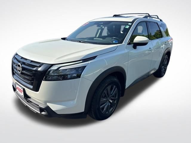 Used 2023 Nissan Pathfinder SV w/ SV Premium Package AWD/4WD image 3