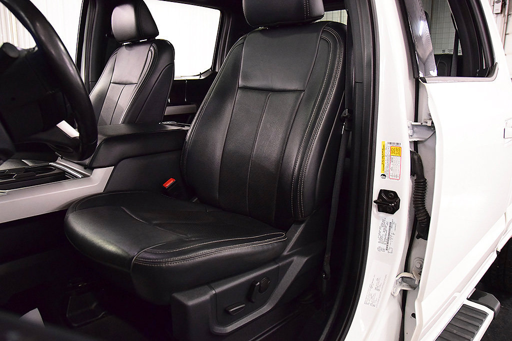 Used 2022 Ford F250 Lariat w/ Black Appearance Pkg AWD/4WD image 29
