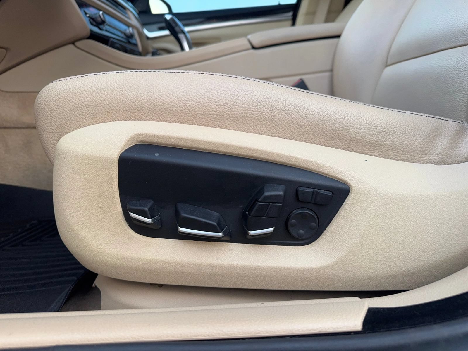 Used 2014 BMW 535i Sedan RWD image 21