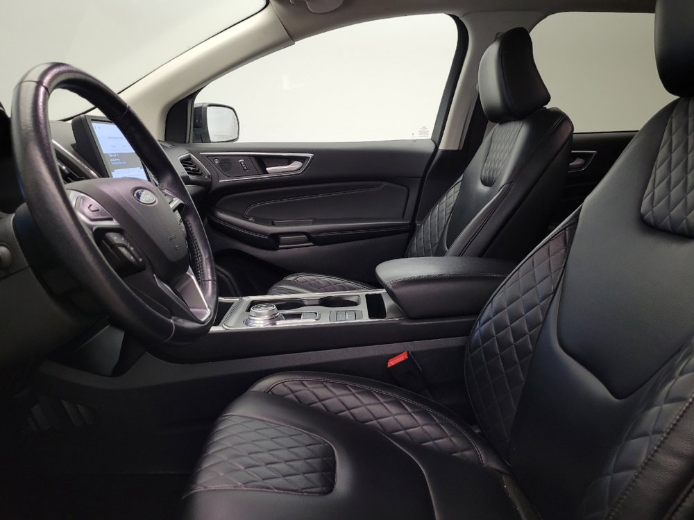 Used 2023 Ford Edge Titanium image 17