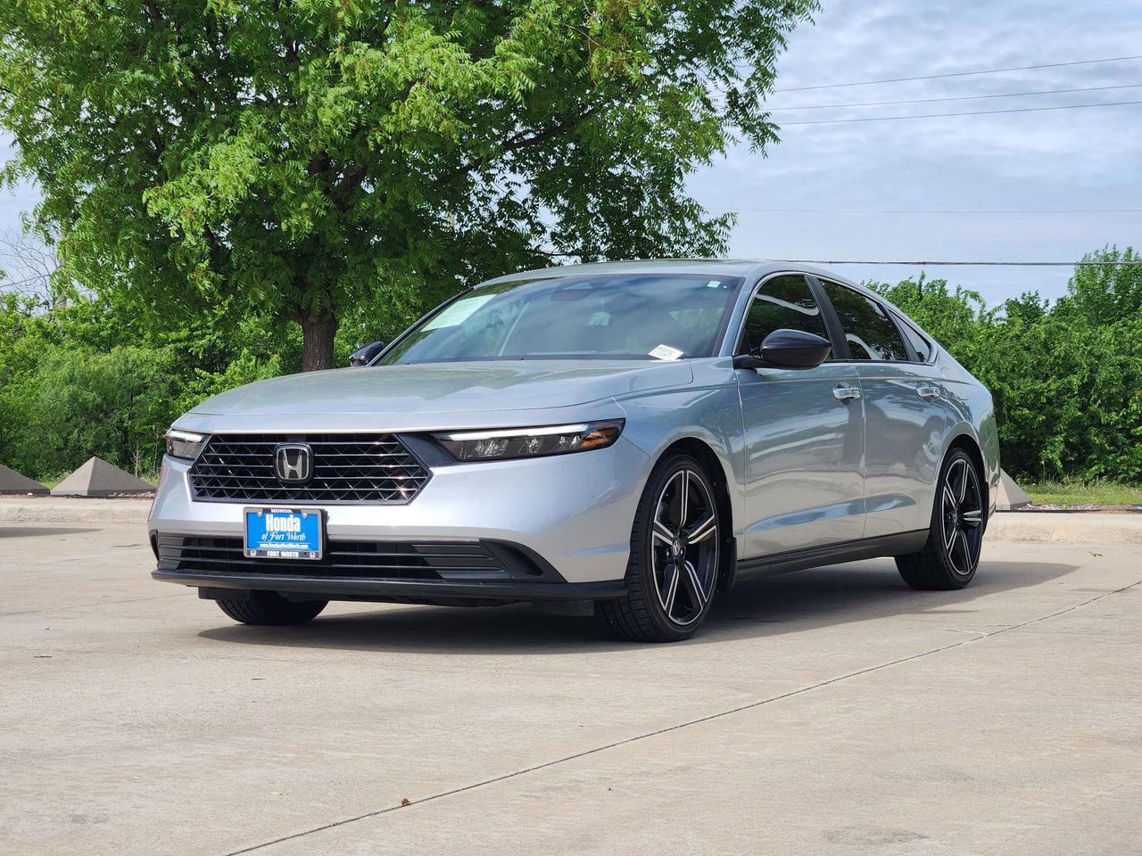 Used 2024 Honda Accord Sport image 3
