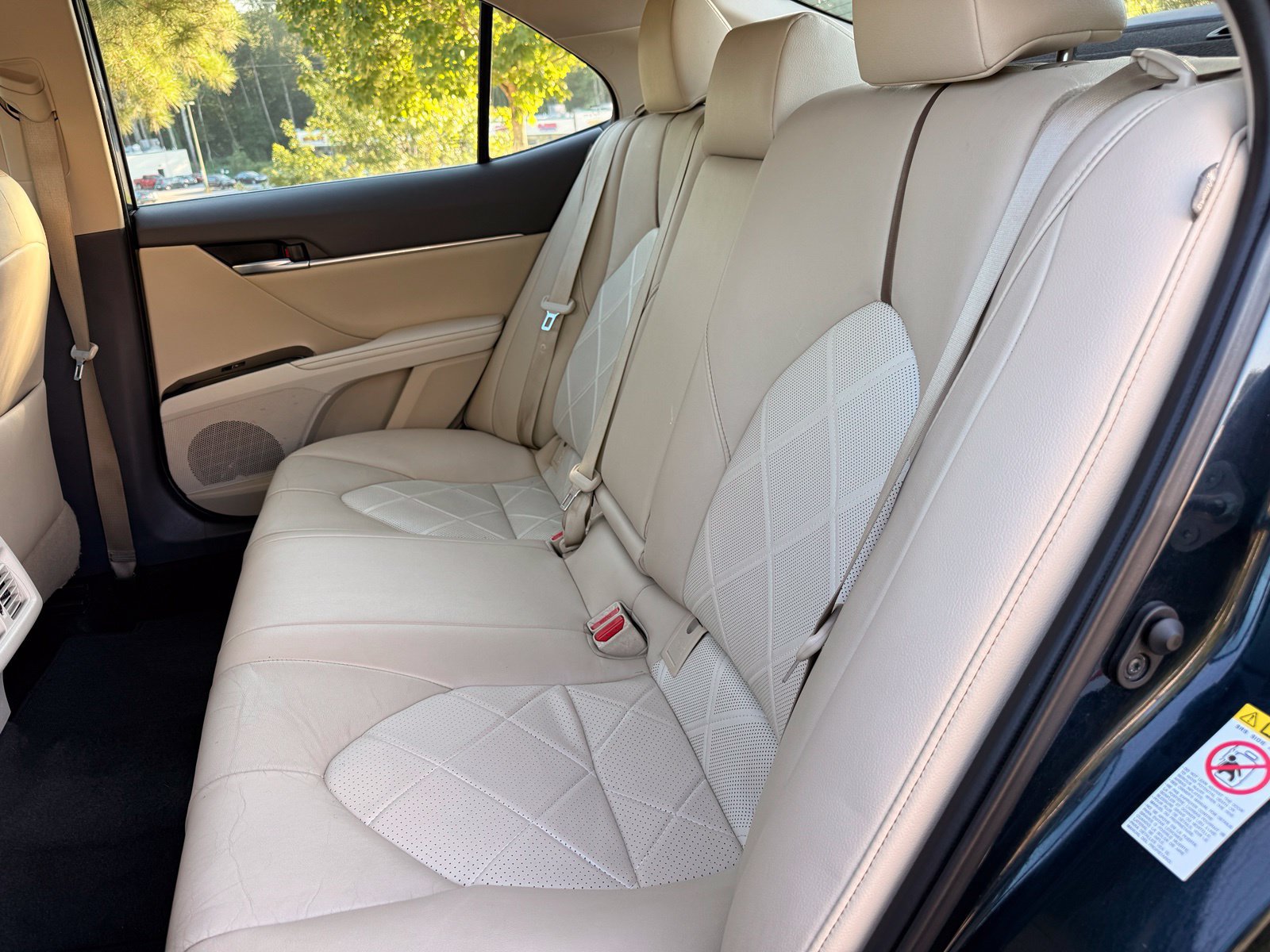 Used 2019 Toyota Camry XLE w/ Carpet Mat Package FWD image 39