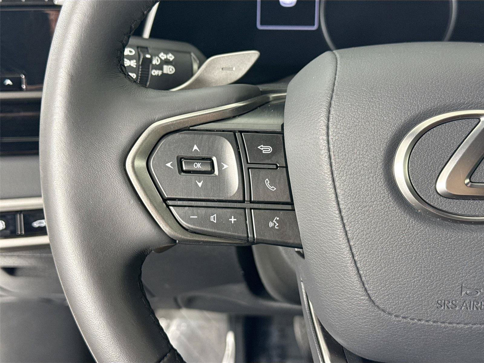 Used 2024 Lexus RX 350 FWD w/ Technology Package image 17