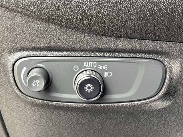 Certified 2024 Chevrolet Equinox LS w/ LS Convenience Package image 17