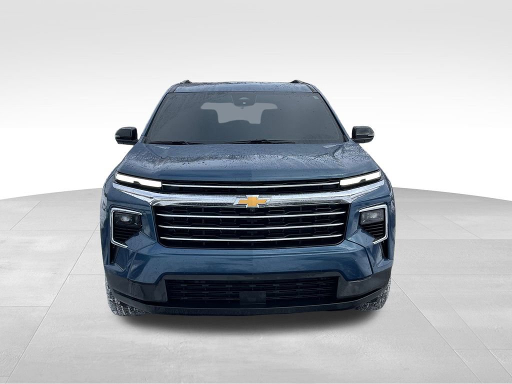 Used 2024 Chevrolet Traverse LT w/ Enhanced Driving Package image 7