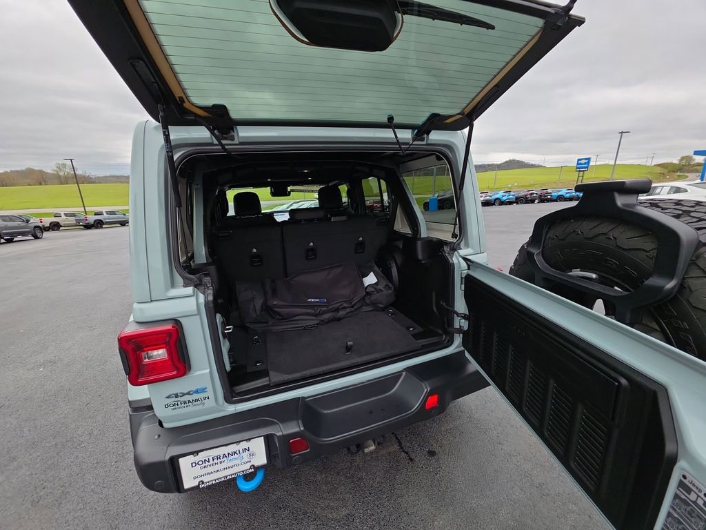 Used 2024 Jeep Wrangler Unlimited Rubicon 4xe image 24